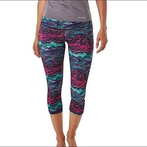 Patagonia Yoga Centered Crops Capri (Large)